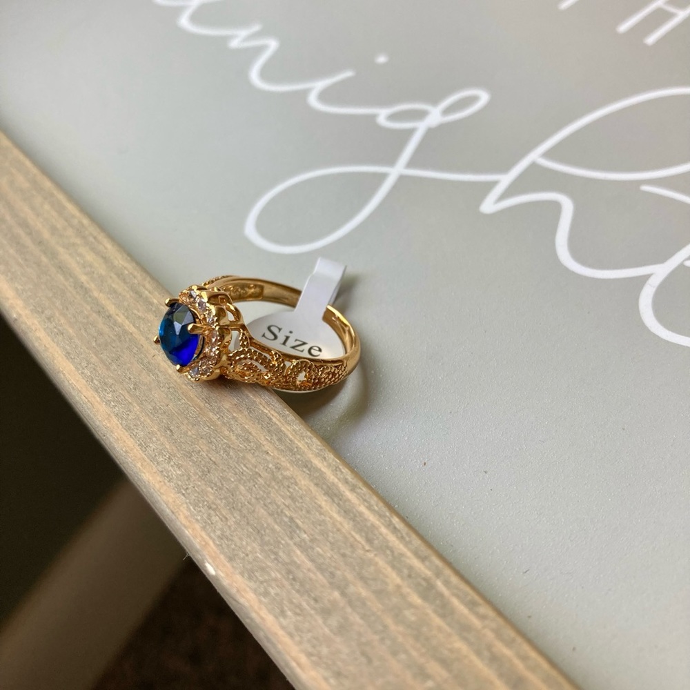 Royal Sapphire Blue Stunning Zirconia Gold Ring - Picture 3 of 5